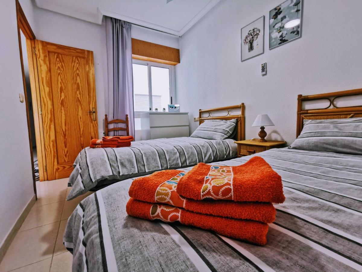 El Sombrero Apartment With Free Wifi Playa Del Cura 托雷维耶哈 外观 照片