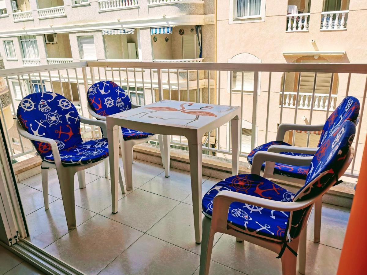 El Sombrero Apartment With Free Wifi Playa Del Cura 托雷维耶哈 外观 照片
